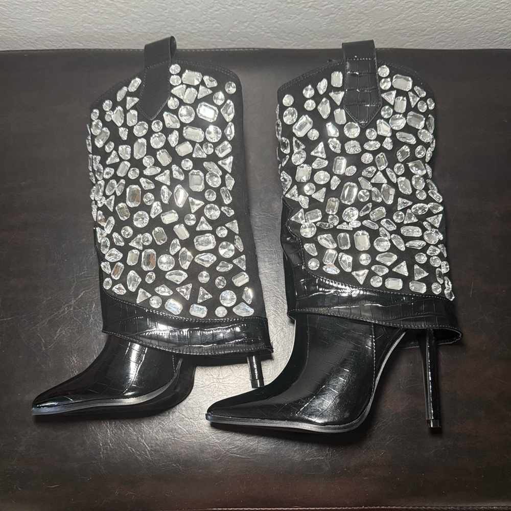 Lauren Lorraine Black and Silver Heeled Cowboy Boots - Picture 9 of 9